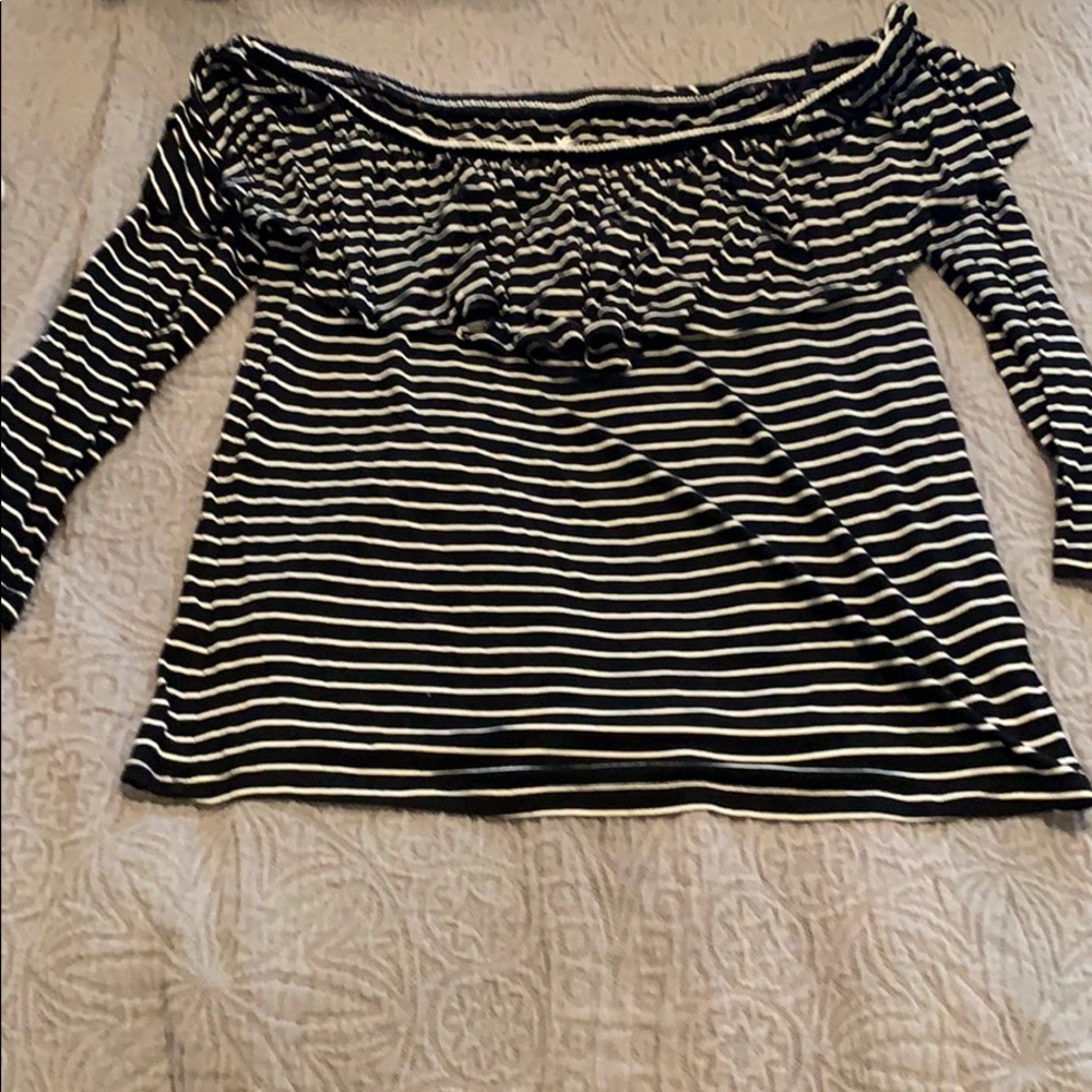 American eagle off the shoulders top